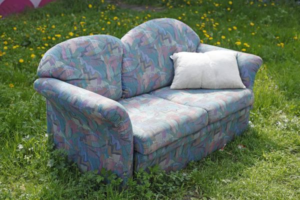 Couch Disposal in Perrysburg