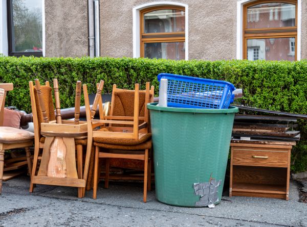 Chair Disposal Service in Perrysburg